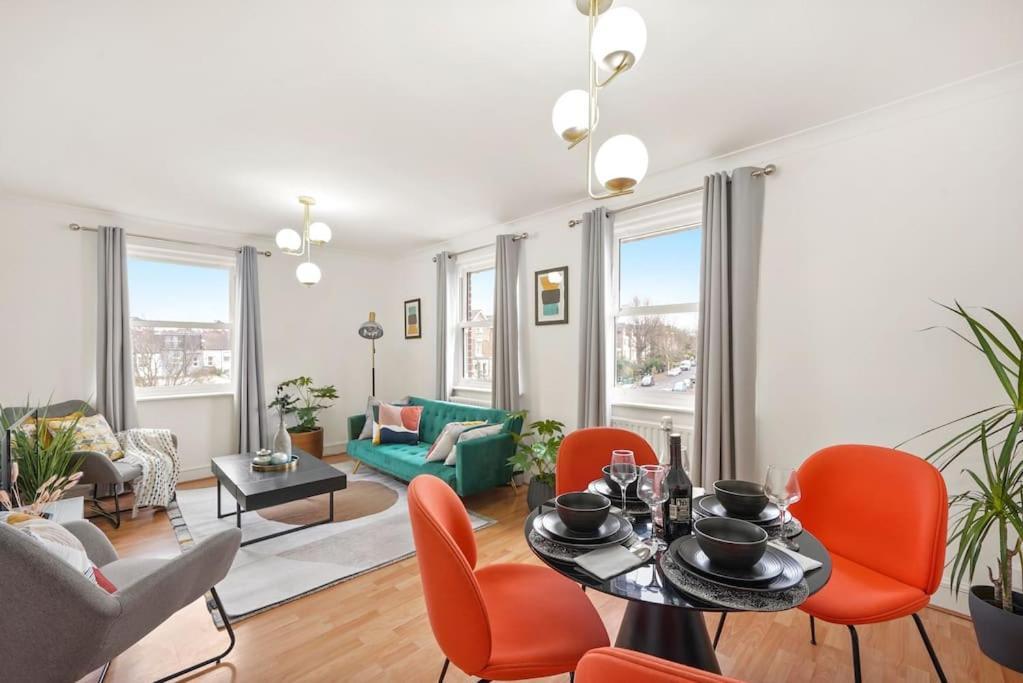 Cosy Apartment 5 Guests 3 Beds 1 Sofa Bed Lewisham Лондон Екстериор снимка