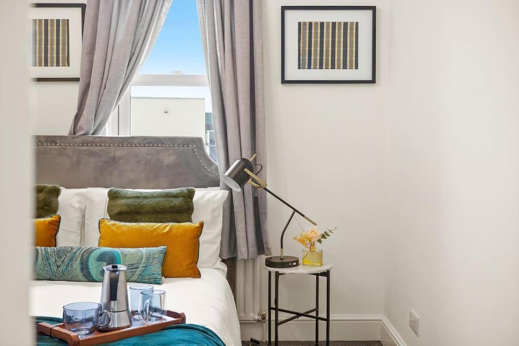 Cosy Apartment 5 Guests 3 Beds 1 Sofa Bed Lewisham Лондон Екстериор снимка