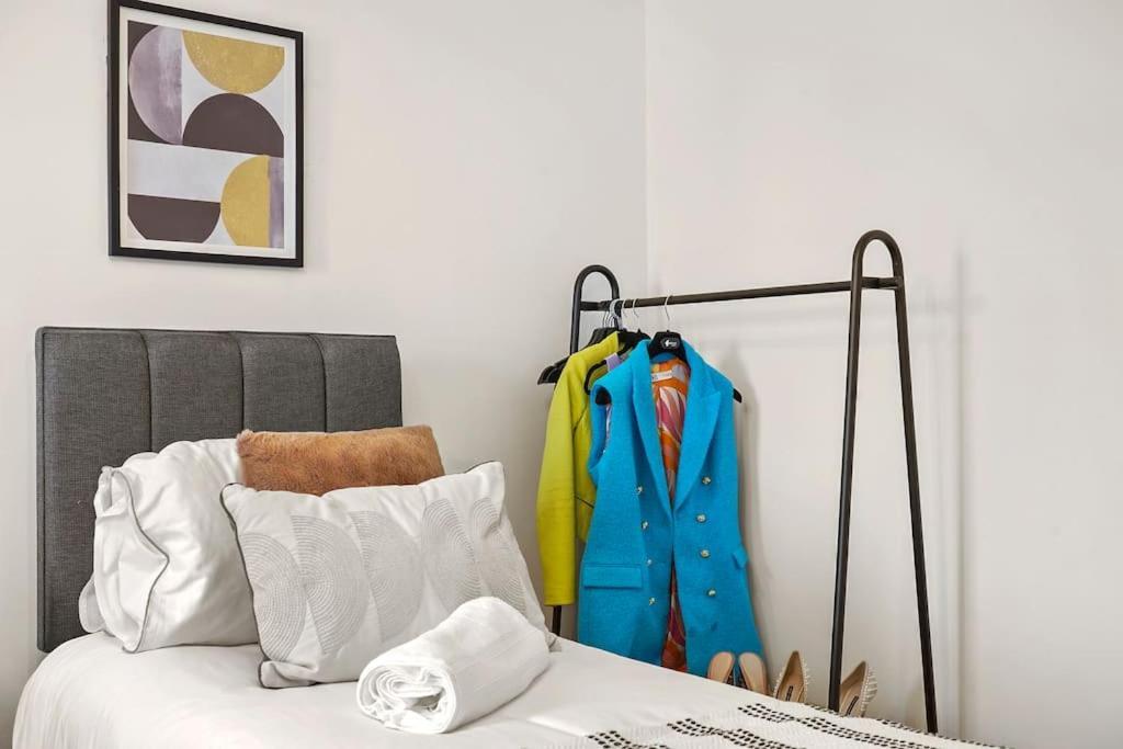 Cosy Apartment 5 Guests 3 Beds 1 Sofa Bed Lewisham Лондон Екстериор снимка
