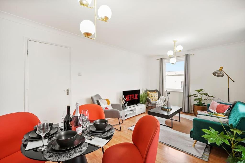 Cosy Apartment 5 Guests 3 Beds 1 Sofa Bed Lewisham Лондон Екстериор снимка